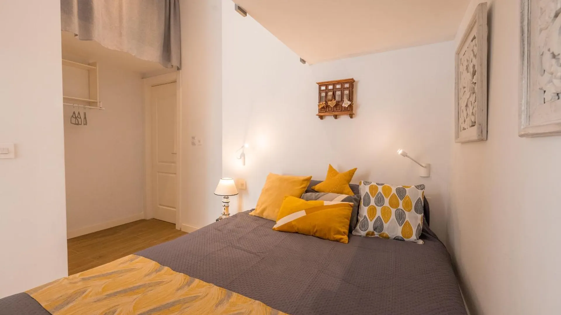 Encanto Townhouse Sliema Homestay szállás